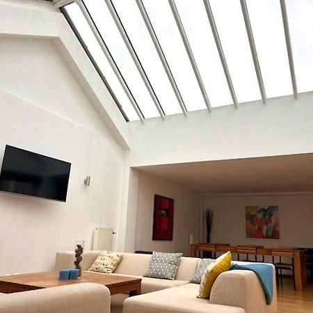 Down Town Spacious Duplex With Private Parking & Game Room Bryssel Exteriör bild